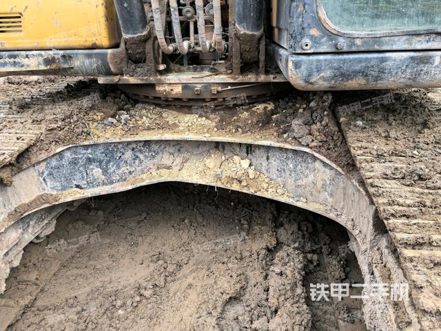 大臂根部?斜視(工作和回轉(zhuǎn)裝置) 大臂根部?斜視(工作和回轉(zhuǎn)裝置)