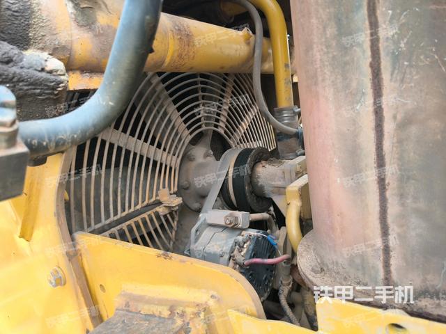 風(fēng)扇及皮帶（推土機(jī)發(fā)動(dòng)機(jī)艙）