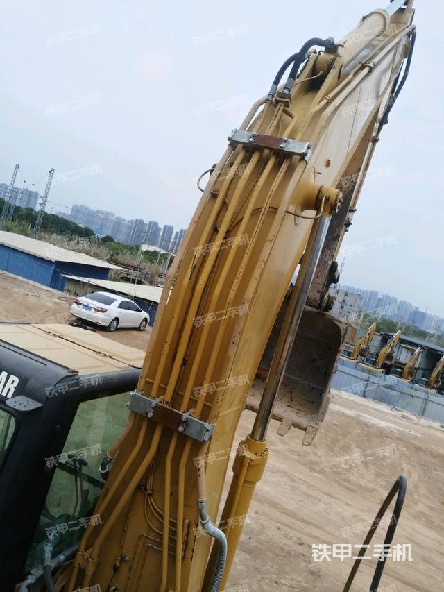 大臂背部俯視（工作和回轉(zhuǎn)裝置）