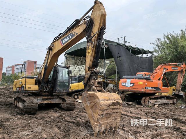 右前45(整機(jī)外觀) 右前45(整機(jī)外觀)