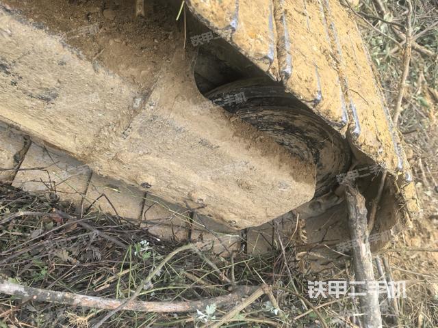 右驅動輪（行走機構）