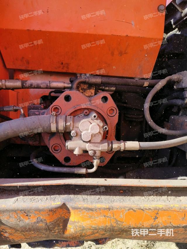 液壓泵斜45?左（大件艙室）