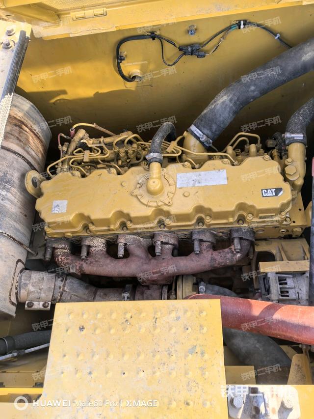 發(fā)動機整體俯視(整機外觀) 發(fā)動機整體俯視(整機外觀)