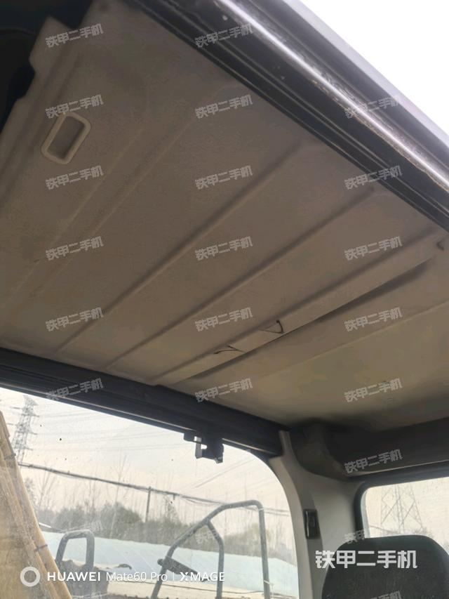 頂棚整體(駕駛室部分) 頂棚整體(駕駛室部分)