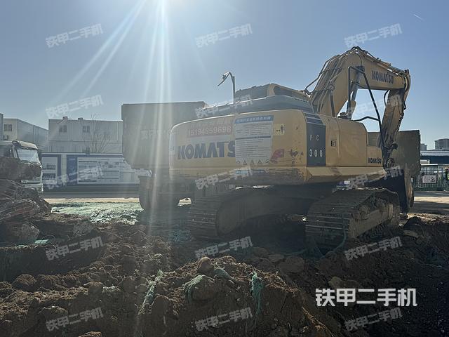 整機右后45°(整機外觀) 整機右后45°(整機外觀)