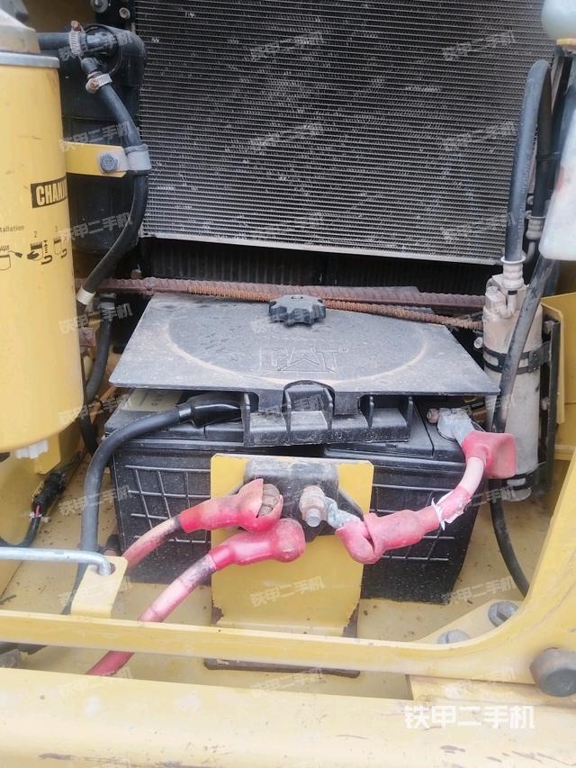 電瓶（大件艙室）