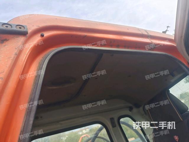 座椅右側(cè)控制臺/鑰匙門/油門/含右手柄（駕駛室部分）