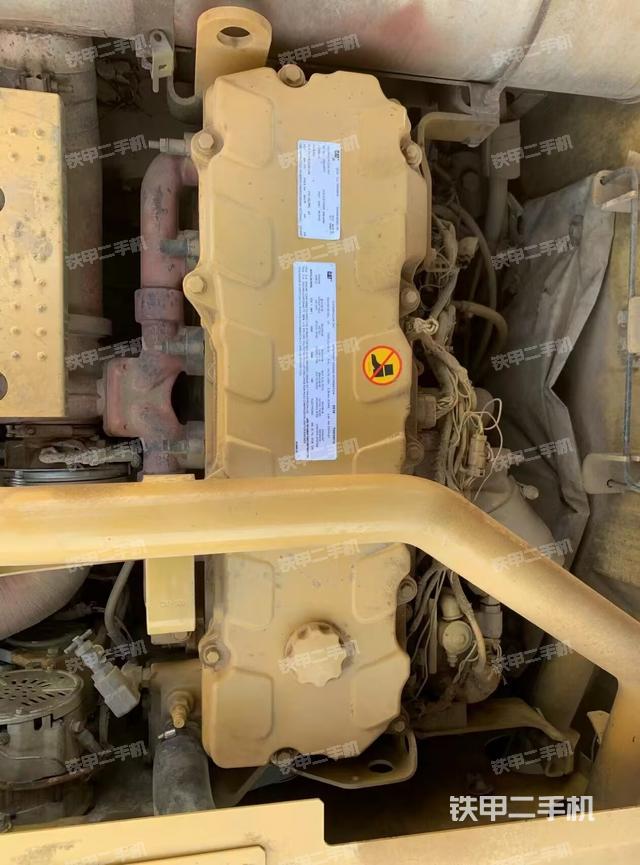 發(fā)動機(jī)整體俯視(整機(jī)外觀) 發(fā)動機(jī)整體俯視(整機(jī)外觀)