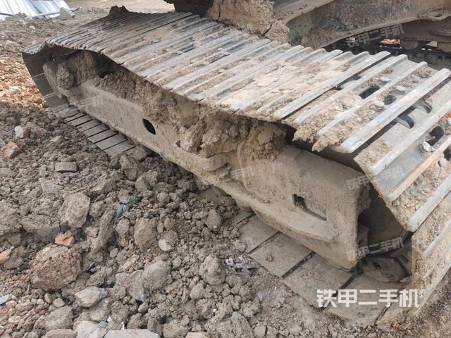 左側(cè)履帶整體?（行走機(jī)構(gòu)）