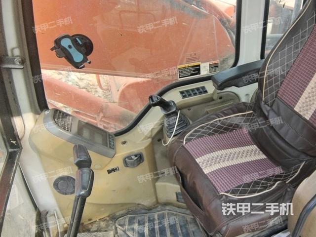 駕駛室左前45度（駕駛室部分）