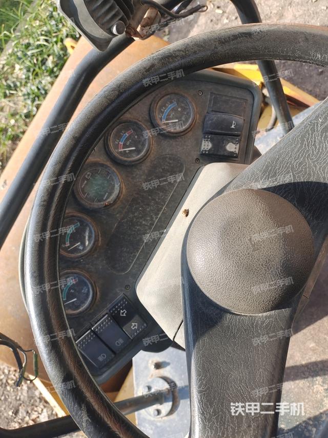 駕駛室外頂全景（壓路機駕駛室）