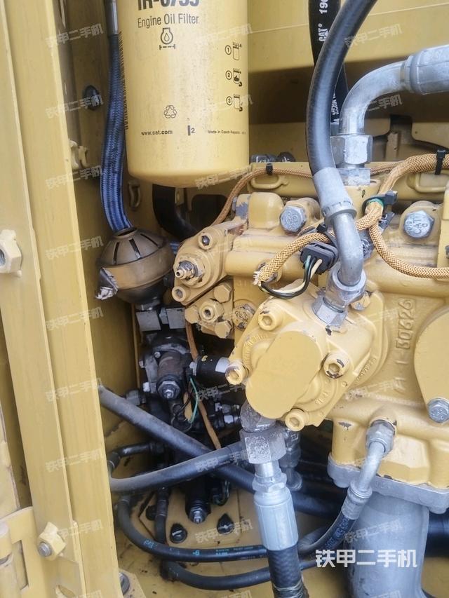 液壓泵斜45?左（大件艙室）