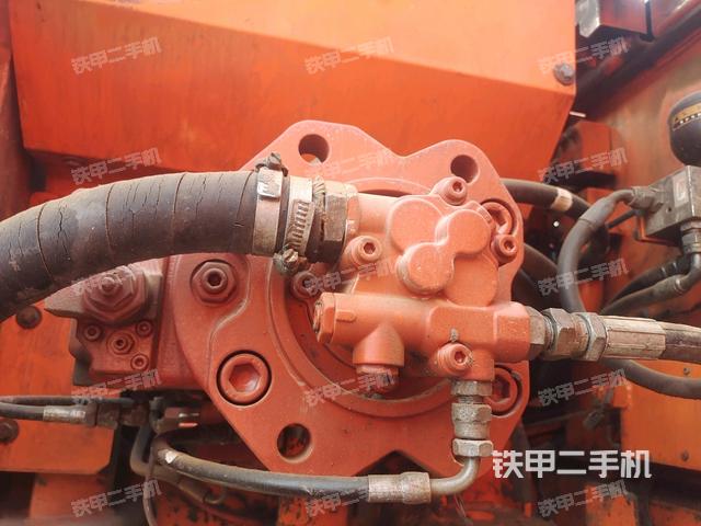 液壓泵斜45?右（大件艙室）