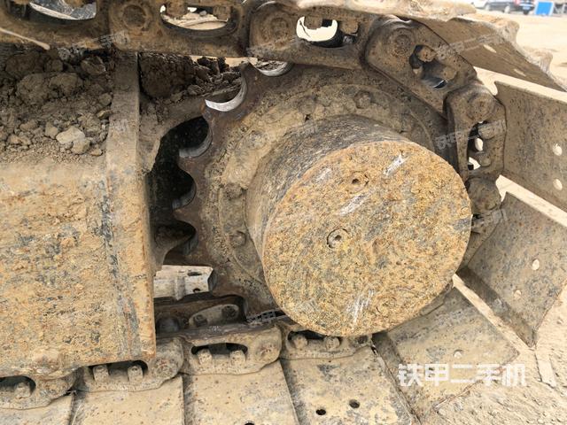 左驅(qū)動(dòng)輪（行走機(jī)構(gòu)）