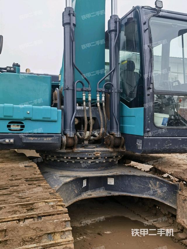 轉(zhuǎn)盤和下車架正前（工作和回轉(zhuǎn)裝置）