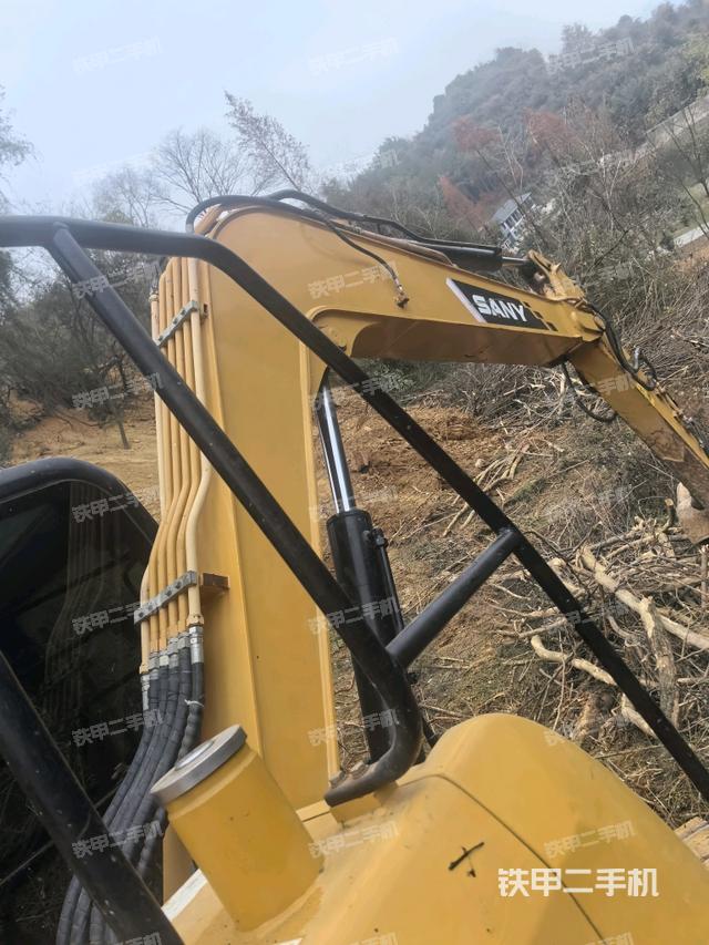 大臂整體?右側（工作和回轉裝置）