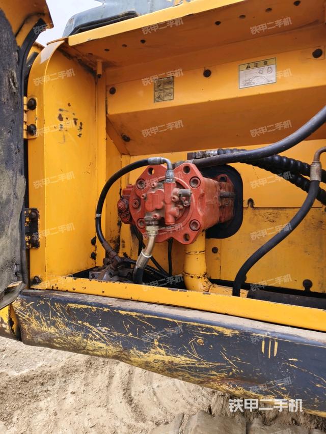 液壓泵斜45?左（大件艙室）