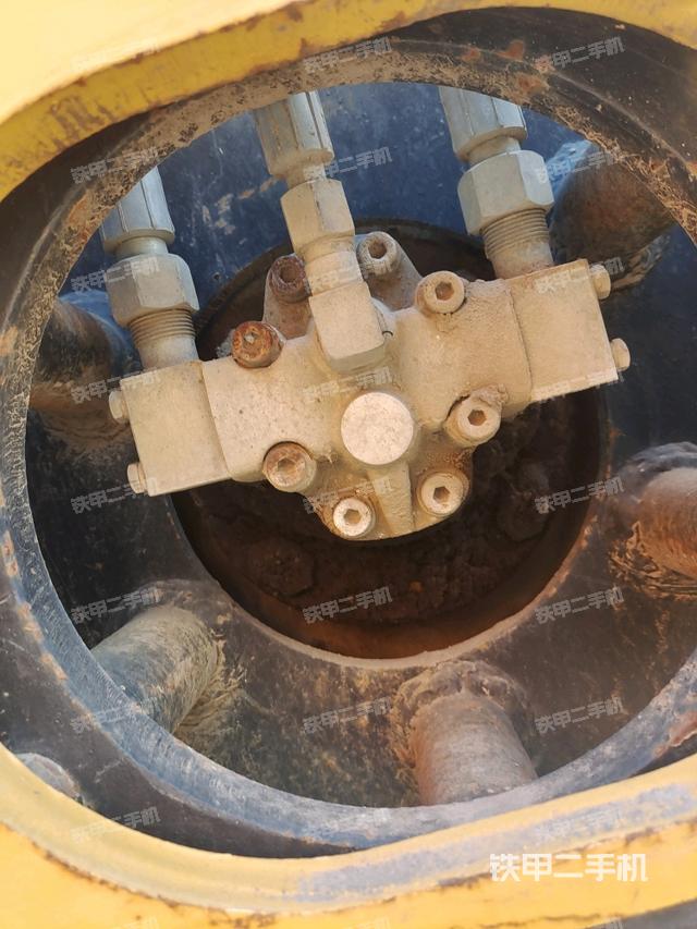 正后側(cè)（壓路機前后車架）