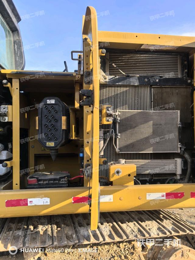 駕駛室整體(整機外觀) 駕駛室整體(整機外觀)