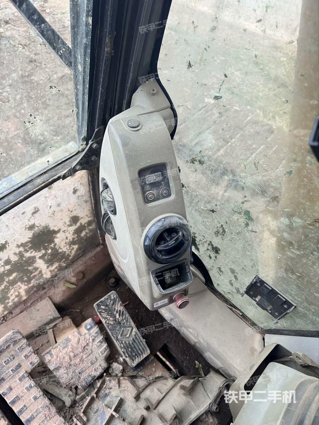 顯示屏?(駕駛室部分) 顯示屏?(駕駛室部分)