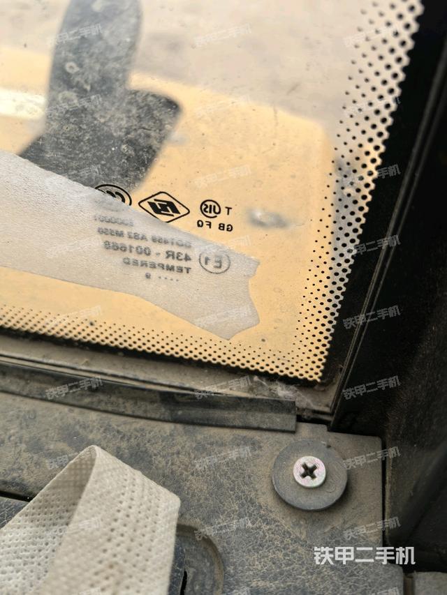 后窗玻璃角標(biāo)（駕駛室部分）