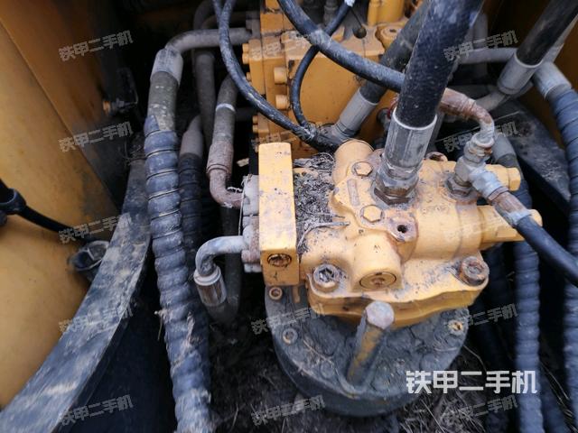 回轉(zhuǎn)馬達（上車部件）