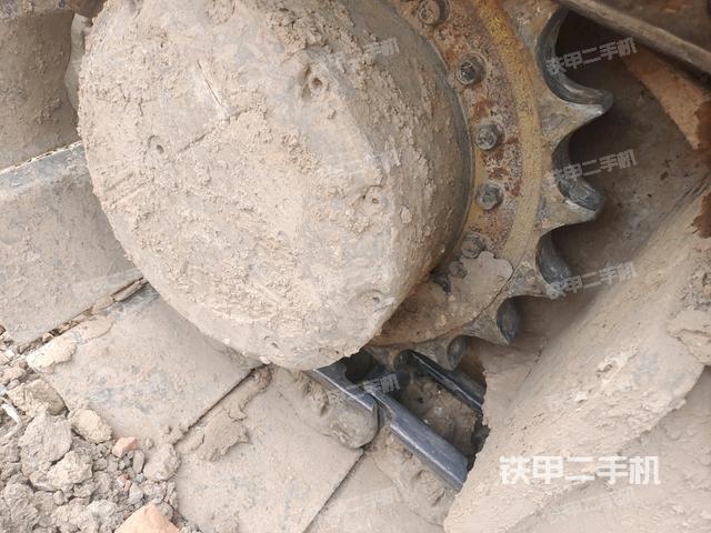 右驅(qū)動輪（行走機(jī)構(gòu)）