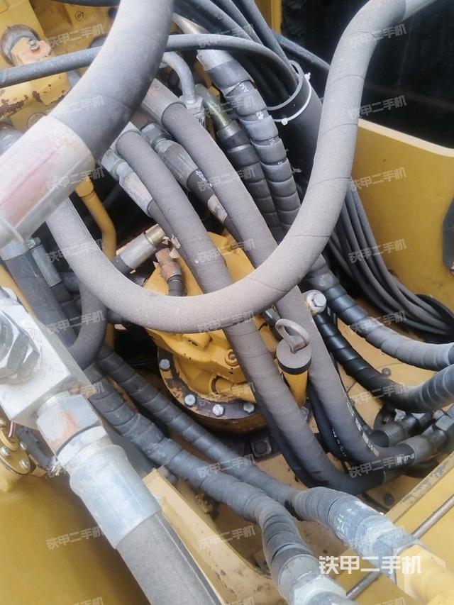 回轉(zhuǎn)馬達(dá)（上車部件）