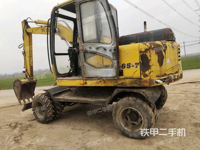 左后45(整機(jī)外觀) 左后45(整機(jī)外觀)