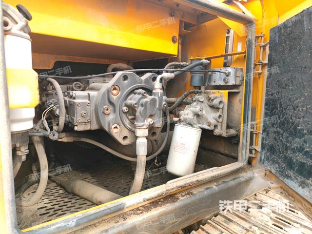 液壓泵斜45?左（大件艙室）