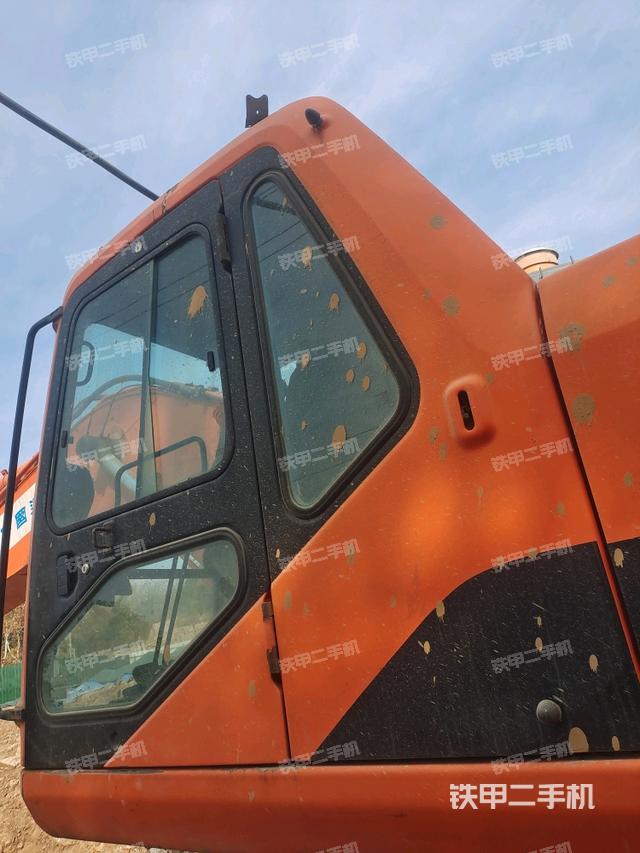 座椅左側(cè)控制臺/音響/含左手柄（駕駛室部分）