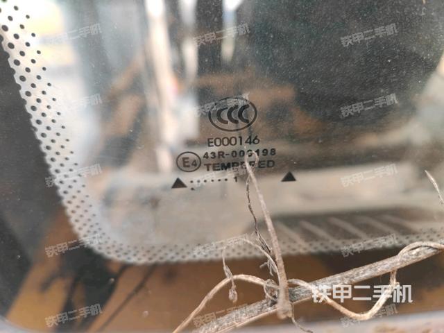 后窗玻璃角標(biāo)（駕駛室部分）