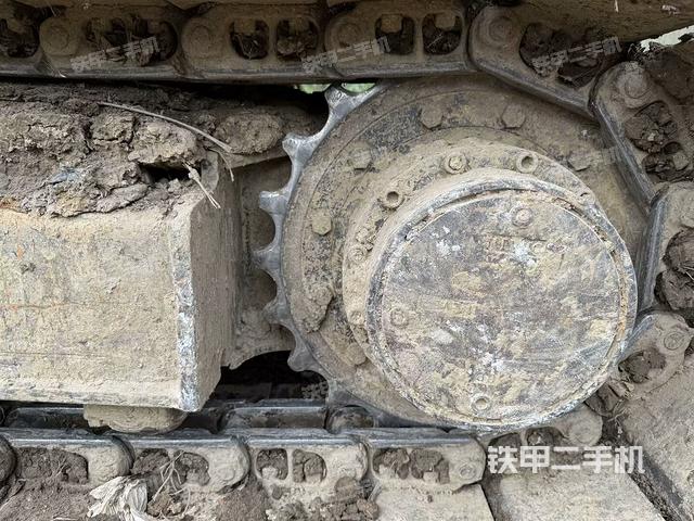 左側(cè)履帶整體?（行走機構(gòu)）