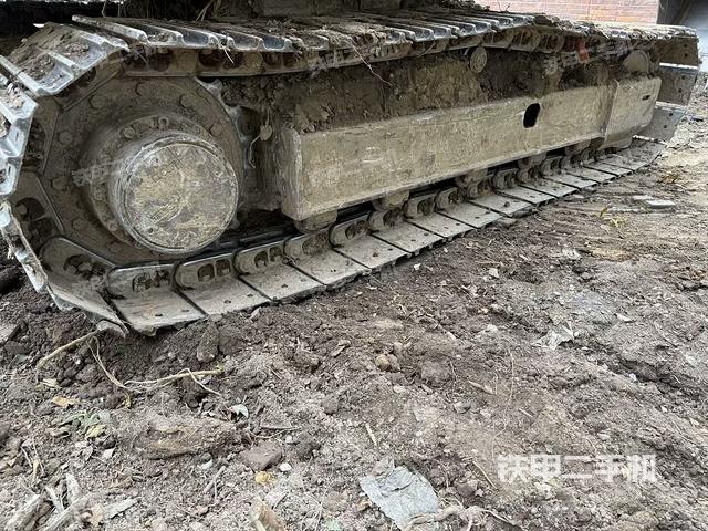 右側(cè)履帶整體?（行走機構(gòu)）