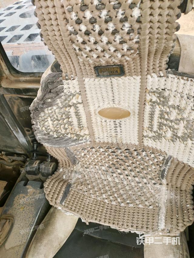 后窗玻璃角標(biāo)(駕駛室部分) 后窗玻璃角標(biāo)(駕駛室部分)