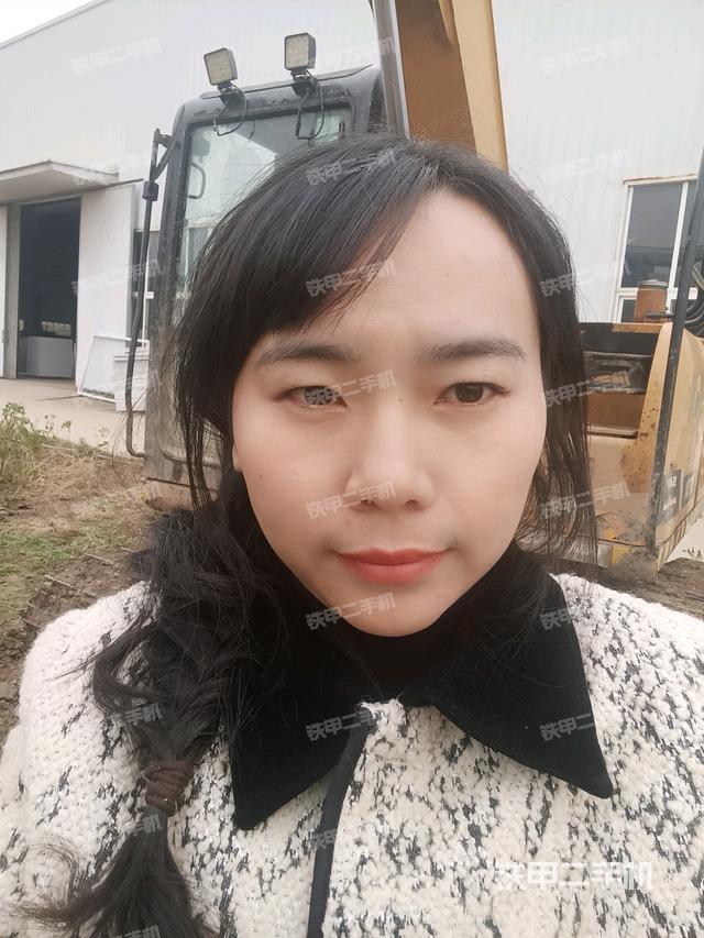 三一重工SY75C挖掘机的设备实拍-第1张实拍照片