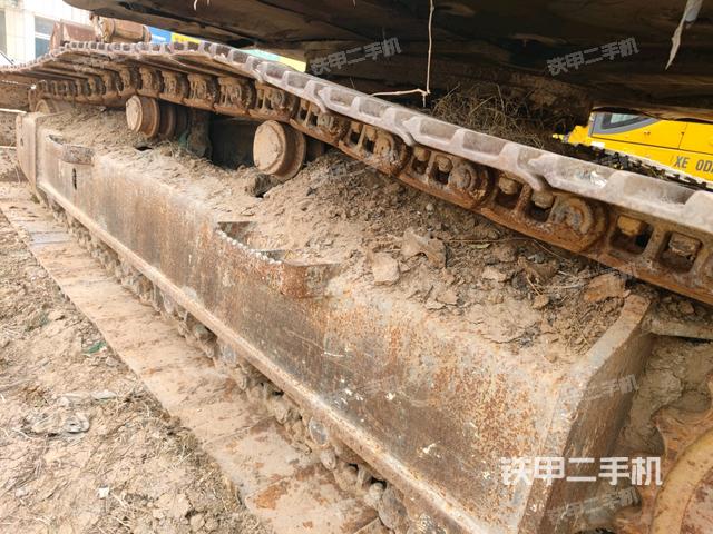 左側(cè)履帶整體?（行走機(jī)構(gòu)）