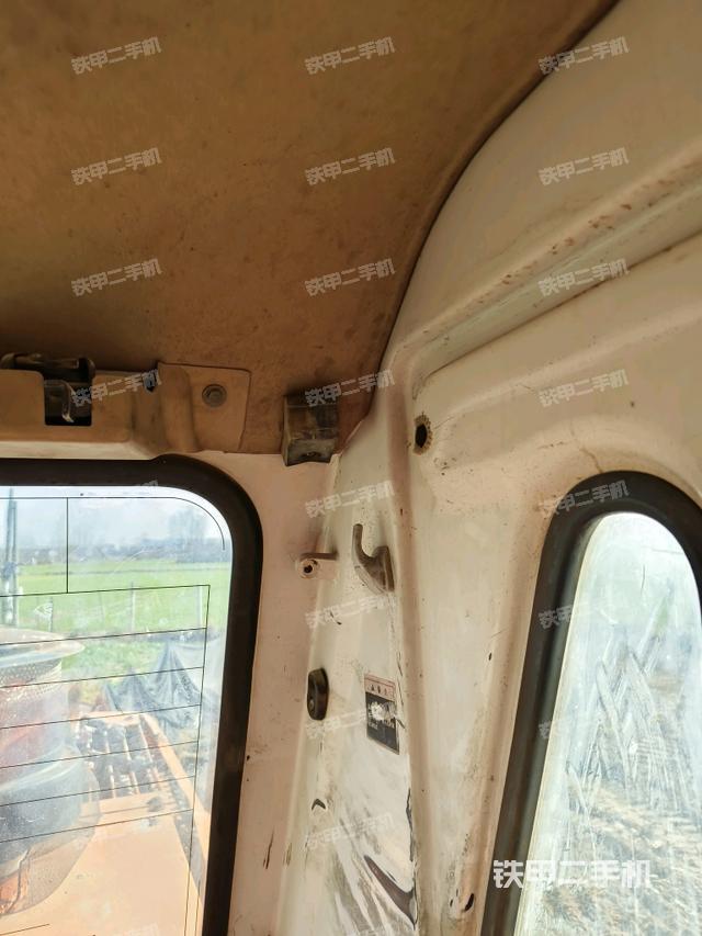 座椅左側(cè)控制臺/音響/含左手柄（駕駛室部分）