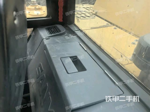 座椅后部（駕駛室部分）