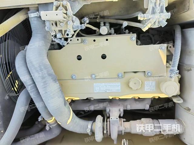 發(fā)動機整體俯視(整機外觀) 發(fā)動機整體俯視(整機外觀)