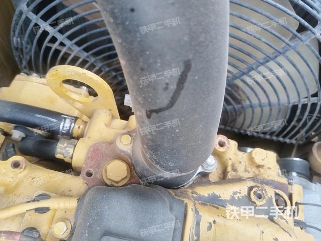 氣門室蓋螺絲特寫（上車部件）