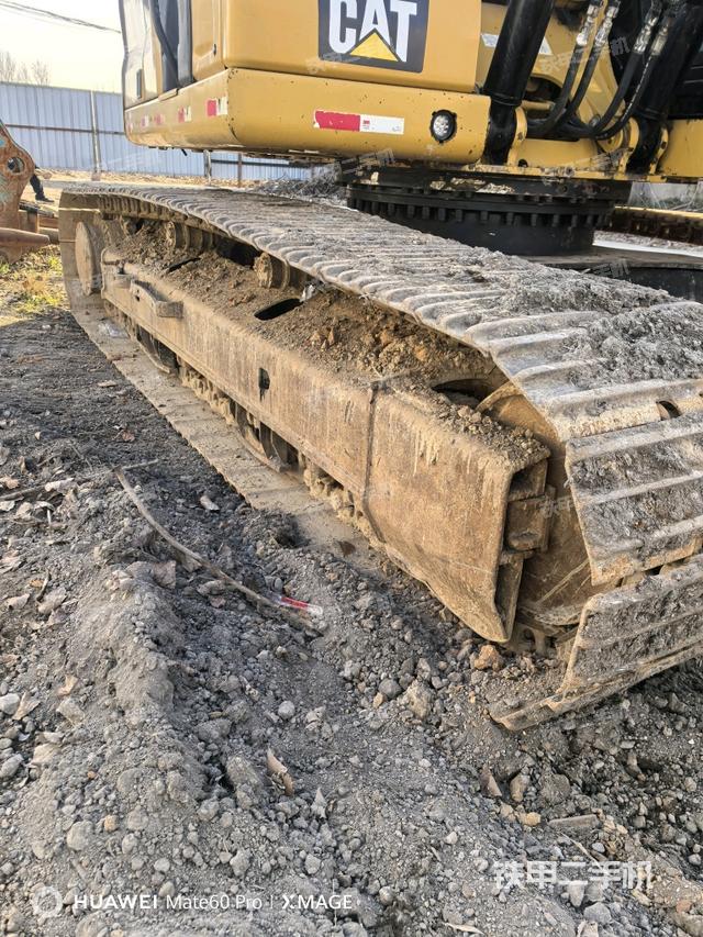 單側履帶整體(整機外觀) 單側履帶整體(整機外觀)