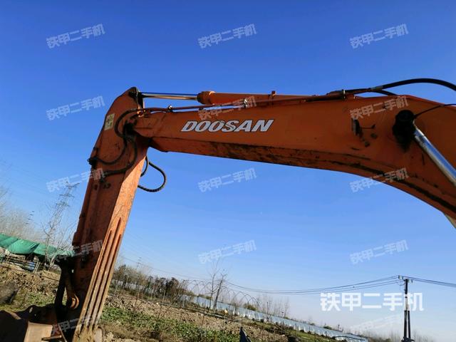 大臂根部?斜視（工作和回轉(zhuǎn)裝置）