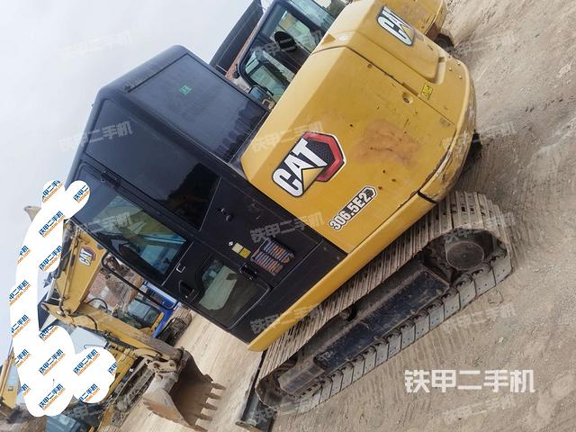 左后45(整機(jī)外觀) 左后45(整機(jī)外觀)