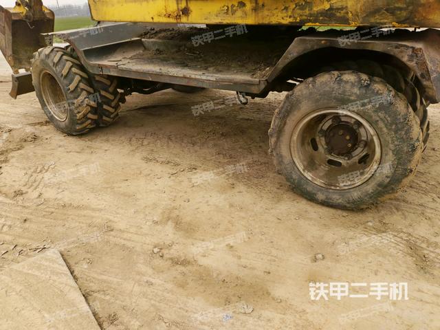 左驅(qū)動(dòng)輪(行走機(jī)構(gòu)) 左驅(qū)動(dòng)輪(行走機(jī)構(gòu))