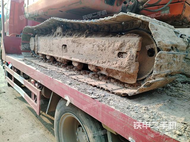 右側(cè)履帶整體?（行走機(jī)構(gòu)）