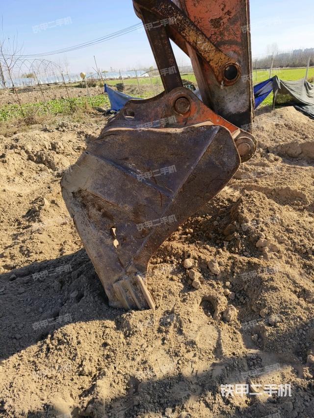 大臂背部俯視（工作和回轉(zhuǎn)裝置）