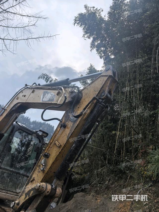 小臂整體右前（工作和回轉(zhuǎn)裝置）