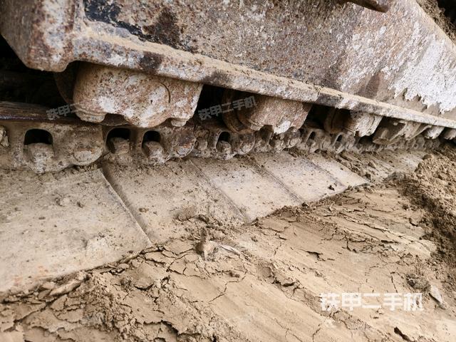 左側(cè)行走馬達蓋板（行走機構(gòu)）