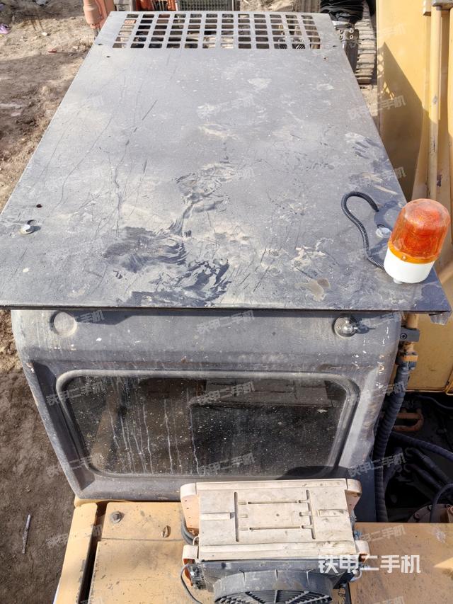 駕駛室頂部（整機(jī)外觀）